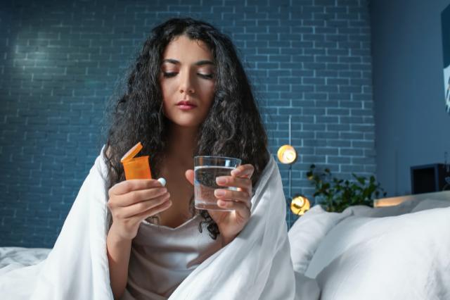 Diferencias clave entre melatonina y pastillas para dormir